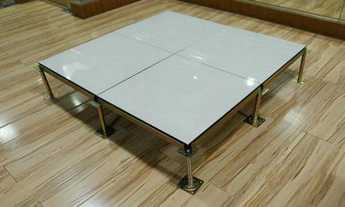 全鋼無邊防靜電地板施工規范