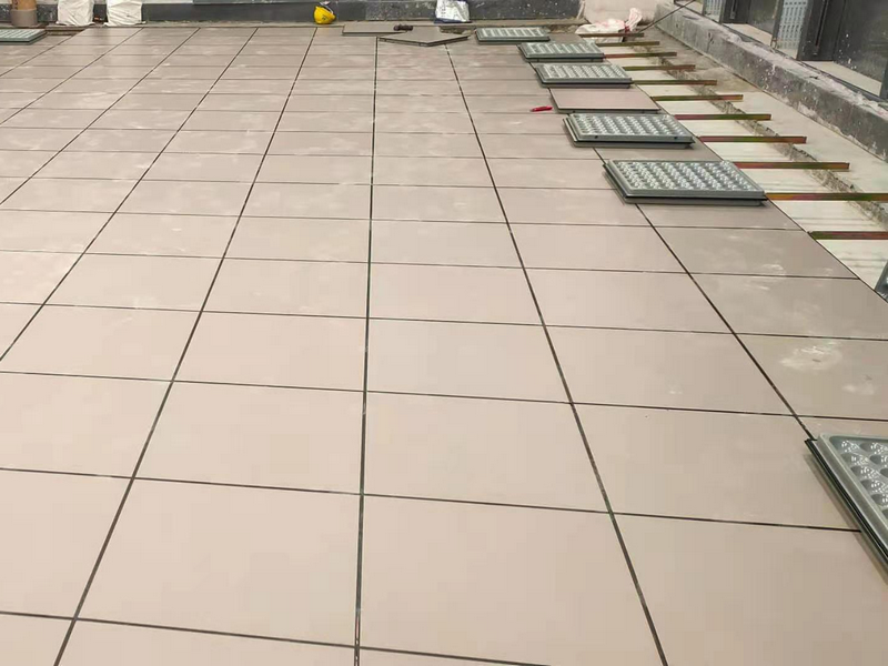 防靜電地板施工方案