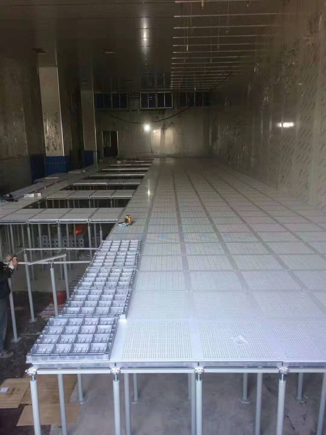 鋁合金防靜電地板的功能和技術(shù)參數(shù)